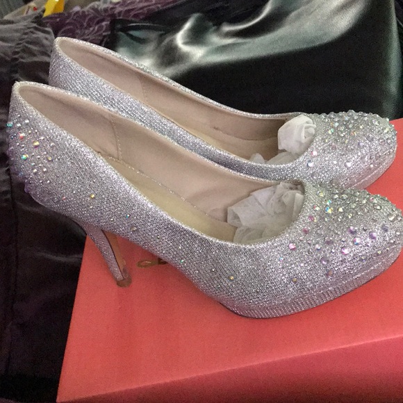 Dressy Heels - Picture 2 of 2